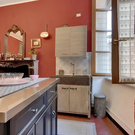 Domus Julie Apartment