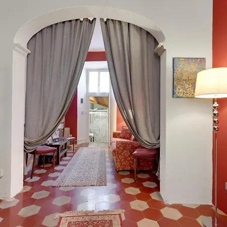 Apartment Domus Julie *